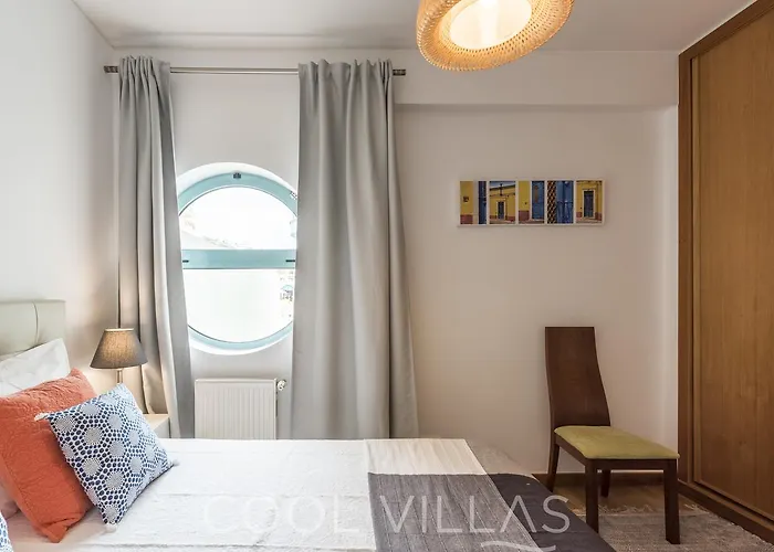 Marina Water View - 6 People, Bars & Restaurants Albufeira