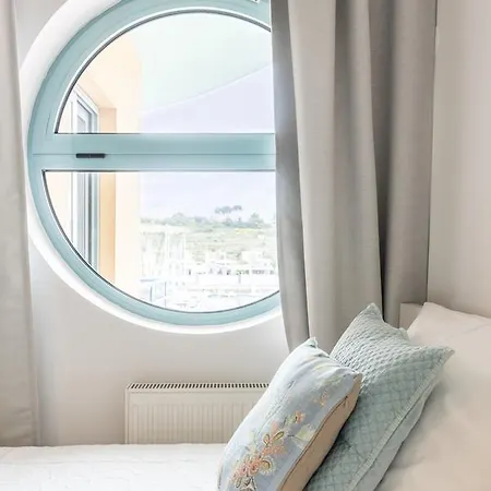 Marina Water View - 6 People, Bars & Restaurants * البوفيرا